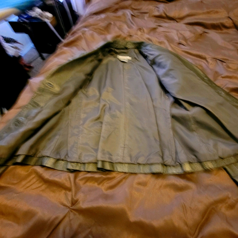 Silver leather jacket - Picture 4 of 5